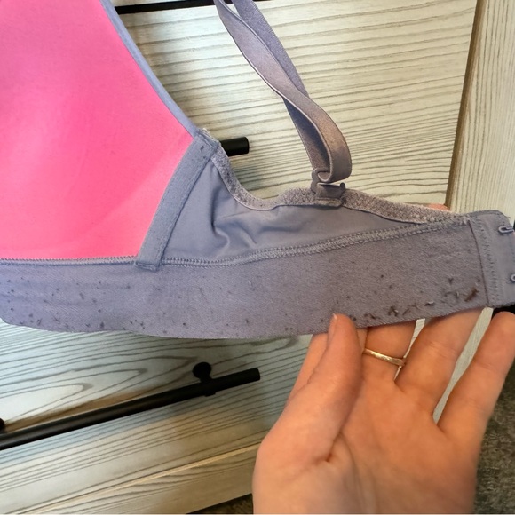 PINK Wear Everywhere Bra Size 32C - Picture 7 of 9